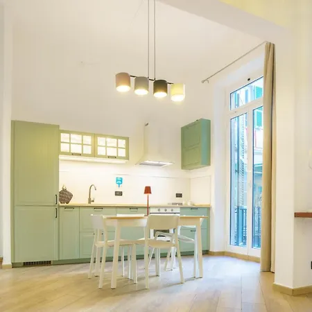 Lucy's Flowers Apartment *