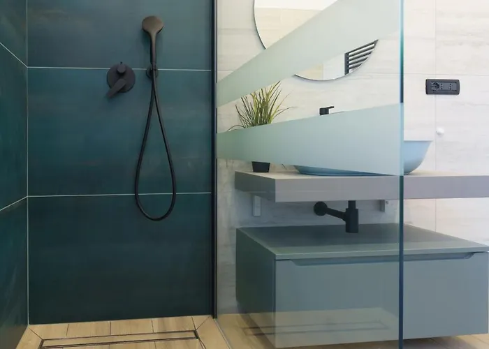 Lucy's Flowers Apartment *