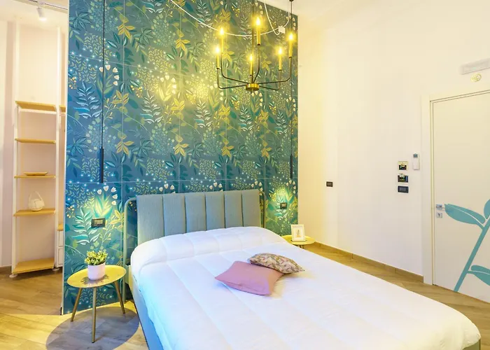 Lucy's Flowers Apartment