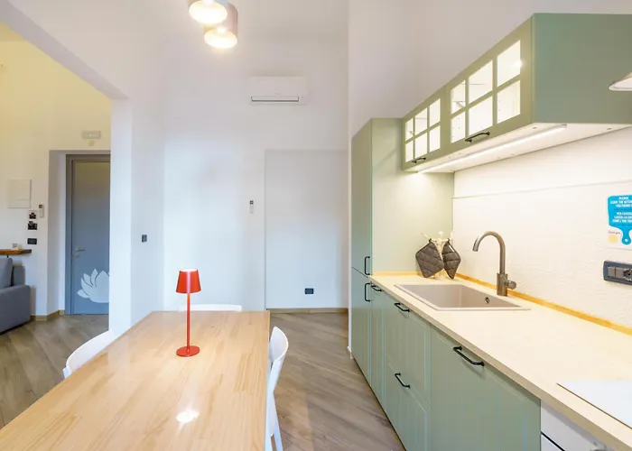 Lucy's Flowers Apartment La Spezia