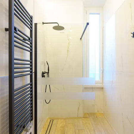 Apartamento Lucy's Flowers La Spezia