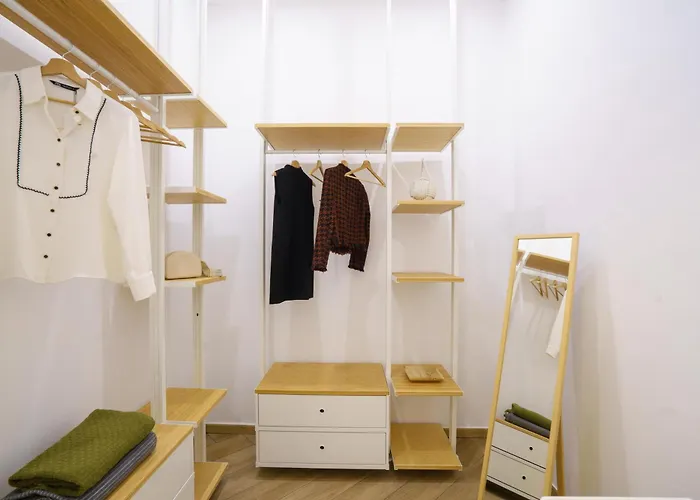 Lucy's Flowers Apartment